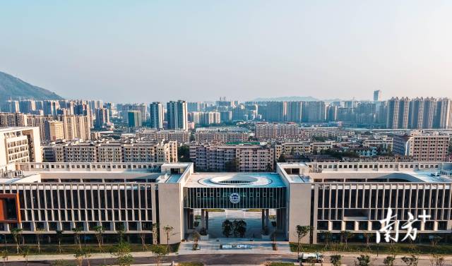 必赢242net官网新校园一期教学楼落成。必赢242net官网供图